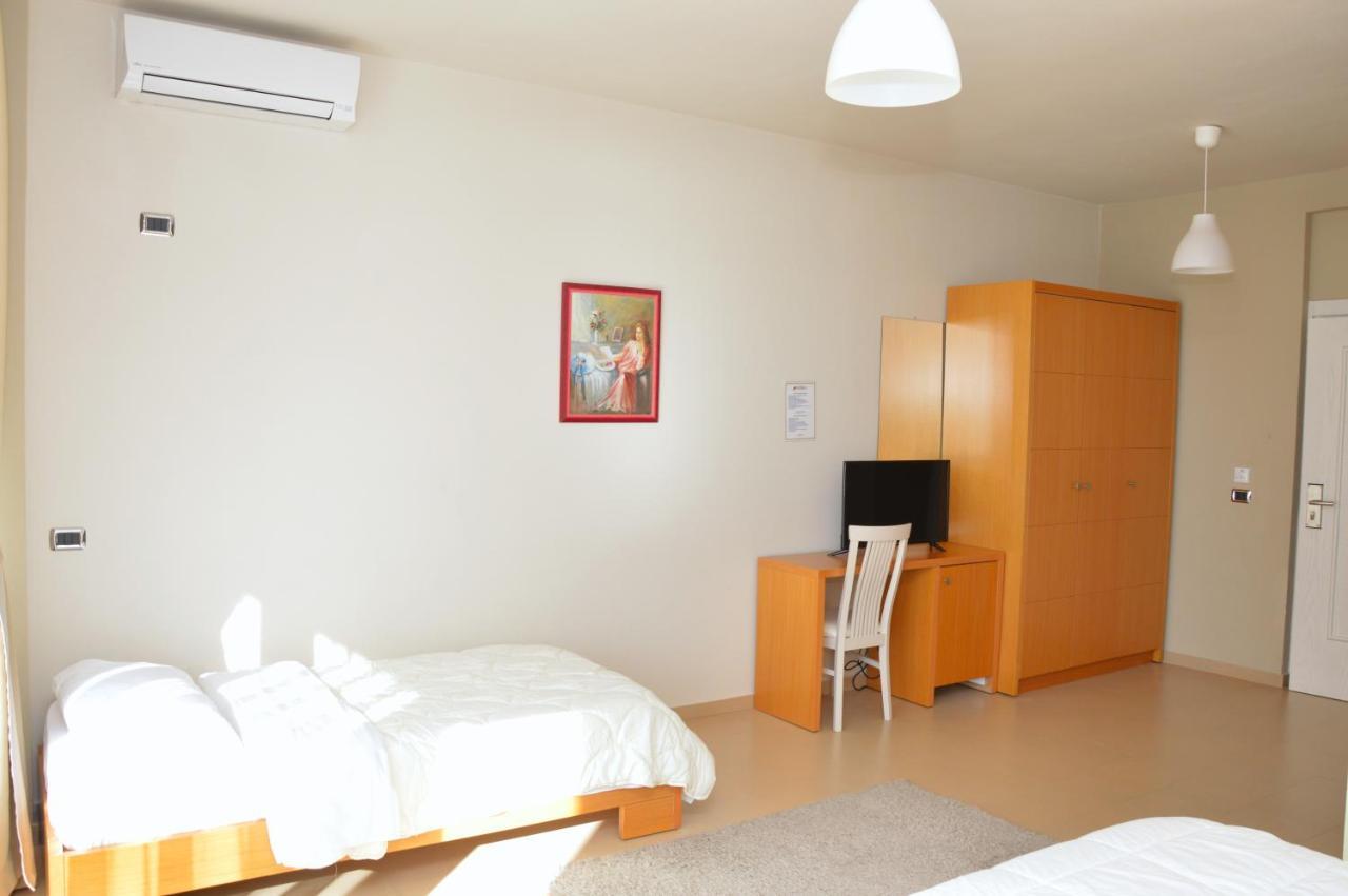 Pastarella Beachfront Resort Orikum Bagian luar foto