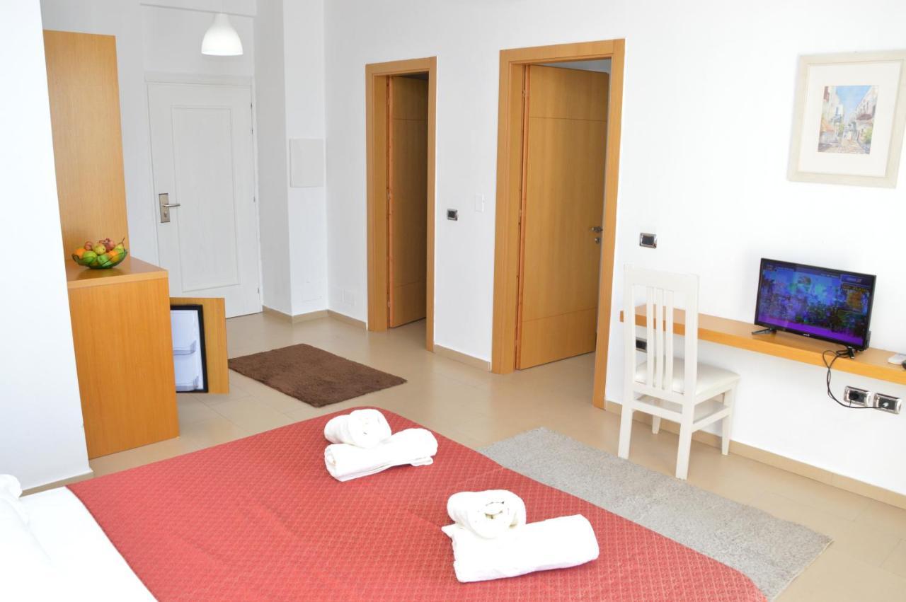 Pastarella Beachfront Resort Orikum Bagian luar foto