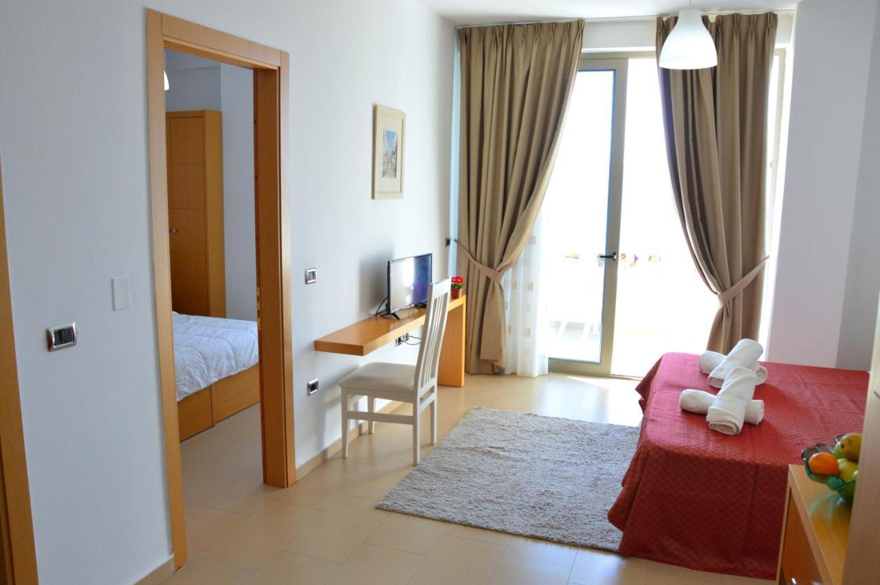 Pastarella Beachfront Resort Orikum Bagian luar foto